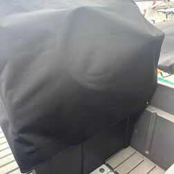 Wasserdichte Abdeckhaube für den Steuerstand Ihres Whaly-Bootes